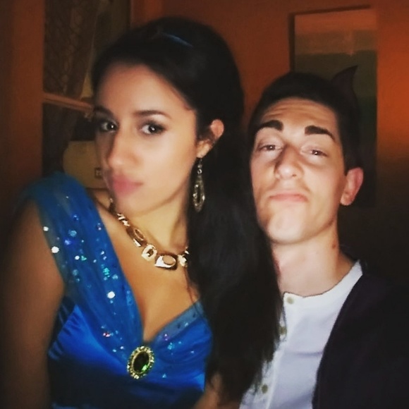 Meet your Posher, Nae - Picture 3 of 3